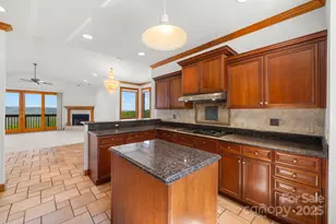 117 Distant View Dr, Asheville, NC 28803 - Photo 14