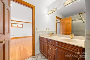 117 Distant View Dr, Asheville, NC 28803 - Photo 32