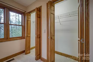 1521 Old Jonas Ridge Rd, Newland, NC 28657 - Photo 18