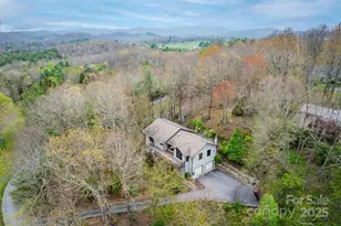 1521 Old Jonas Ridge Rd, Newland, NC 28657 - Photo 4