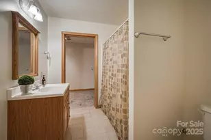 1521 Old Jonas Ridge Rd, Newland, NC 28657 - Photo 30