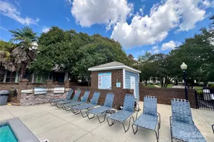 2209 Sumner Green Ave, Charlotte, NC 28203 - Photo 2