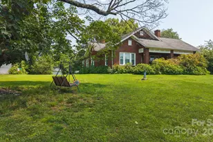 1040 Nc 90 Hwy W, Taylorsville, NC 20681 - Photo 2