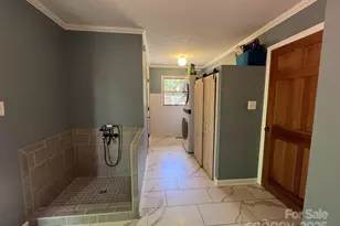 231 Davis Dr, Morganton, NC 28655 - Photo 14