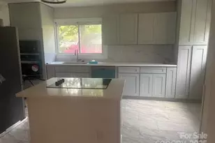 1733 Merry Oaks Rd, Charlotte, NC 28205 - Photo 6