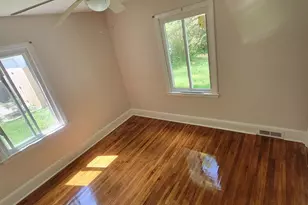 1733 Merry Oaks Rd, Charlotte, NC 28205 - Photo 2