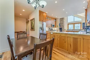 284 Mount Mitchell Dr, Burnsville, NC 28714 - Photo 12