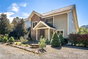 284 Mount Mitchell Dr, Burnsville, NC 28714 - Photo 2