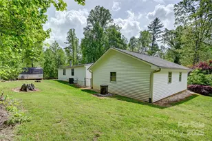 4 Peaceful Ln, Fletcher, NC 28732 - Photo 2