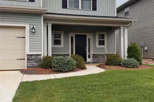 704 Robert Moses Dr, Gastonia, NC 28056 - Photo 2