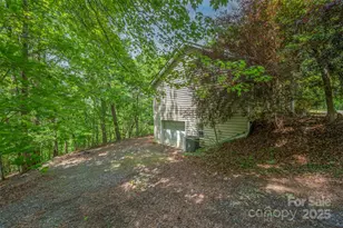 132 Egret Rd, Lake Lure, NC 28746 - Photo 4