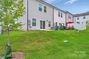 12110 Chesapeake Mallard Dr, Charlotte, NC 28262 - Photo 2