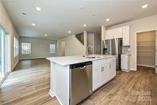 2159 Sunflower Cir, Newton, NC 28658 - Photo 6