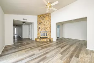 7129 Stonington Ln, Charlotte, NC 28227 - Photo 10