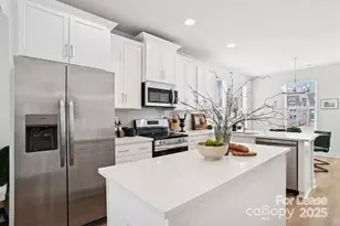 6134 Wilora Lake Dr, Charlotte, NC 28212 - Photo 6