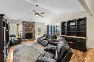 17501 Youngblood Rd, Charlotte, NC 28278 - Photo 4