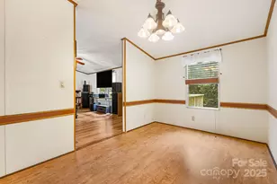 15 Robin Ln, Asheville, NC 28806 - Photo 18