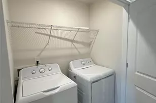 1110 Keydet Dr, Charlotte, NC 28216 - Photo 20