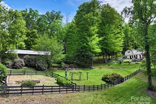 45 Gracious Ln, Waynesville, NC 28785 - Photo 2