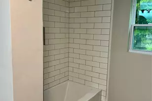 423 S Rhyne St, Dallas, NC 28034 - Photo 16