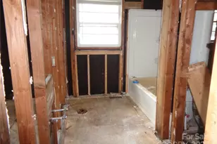 252 Rogers St, Waynesville, NC 28786 - Photo 12