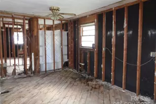 252 Rogers St, Waynesville, NC 28786 - Photo 4