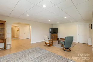 28 Tudor Crescent Ct, Hendersonville, NC 28739 - Photo 32