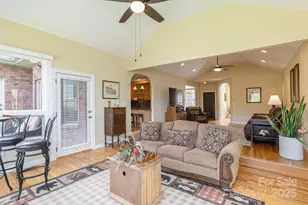 28 Tudor Crescent Ct, Hendersonville, NC 28739 - Photo 12