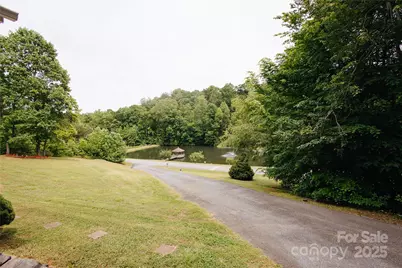 207 Lakeview Drive, Marion, NC 28752 - Photo 12