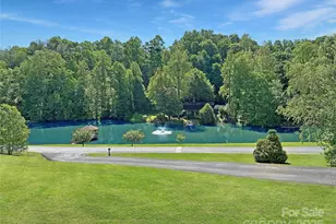 207 Lakeview Dr, Marion, NC 28752 - Photo 4