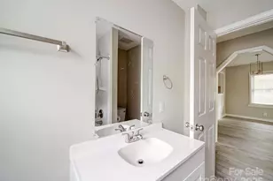 2123 W 6th Ave, Gastonia, NC 28052 - Photo 12