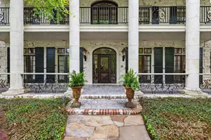 4523 Fox Brook Ln, Charlotte, NC 28211 - Photo 2