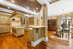 4523 Fox Brook Ln, Charlotte, NC 28211 - Photo 10