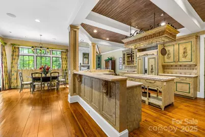 4523 Fox Brook Lane, Charlotte, NC 28211 - Photo 8