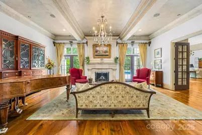 4523 Fox Brook Lane, Charlotte, NC 28211 - Photo 6