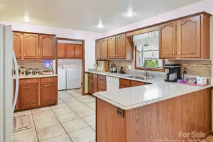 20 Brooks Cove Rd, Candler, NC 28715 - Photo 16