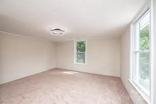 210 W 15th St, Newton, NC 28658 - Photo 32