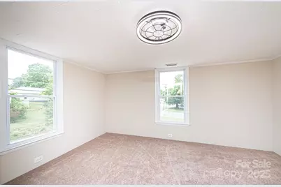 210 W 15th Street, Newton, NC 28658 - Photo 38