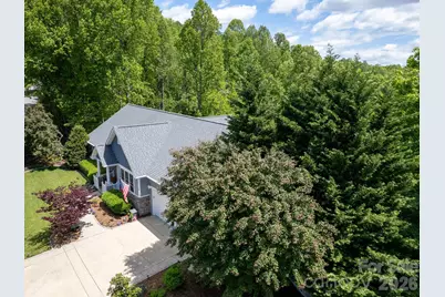 105 Spring Path, Hendersonville, NC 28739 - Photo 6