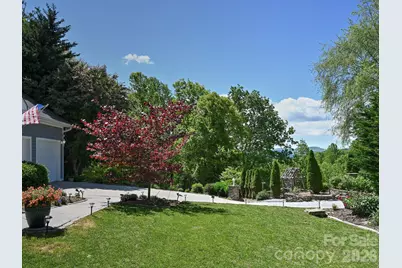 105 Spring Path, Hendersonville, NC 28739 - Photo 8