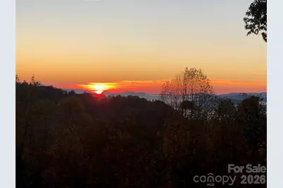 105 Spring Path, Hendersonville, NC 28739 - Photo 10