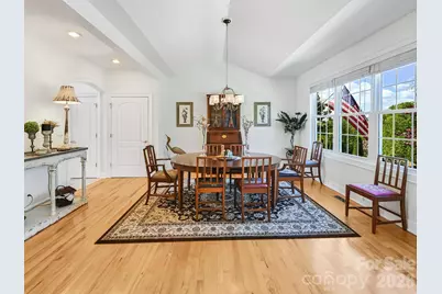 105 Spring Path, Hendersonville, NC 28739 - Photo 18