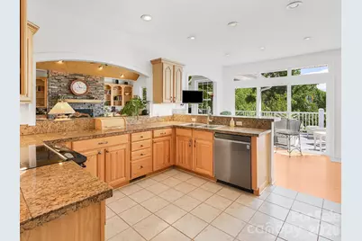 105 Spring Path, Hendersonville, NC 28739 - Photo 20