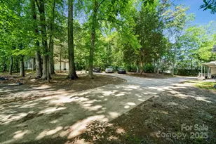 1917 Tom Sadler Rd, Charlotte, NC 28214 - Photo 2