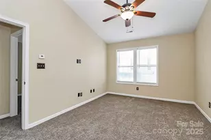 2045 Flushing Ct, Charlotte, NC 28215 - Photo 12