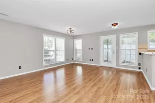 2045 Flushing Ct, Charlotte, NC 28215 - Photo 4