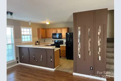 2045 Flushing Court, Charlotte, NC 28215 - Photo 2