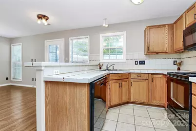 2045 Flushing Court, Charlotte, NC 28215 - Photo 10