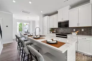 2009 Clarksdale Dr, Charlotte, NC 28206 - Photo 4