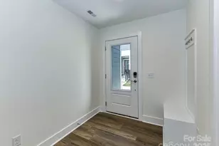 6013 Pivot Ct, Charlotte, NC 28205 - Photo 4